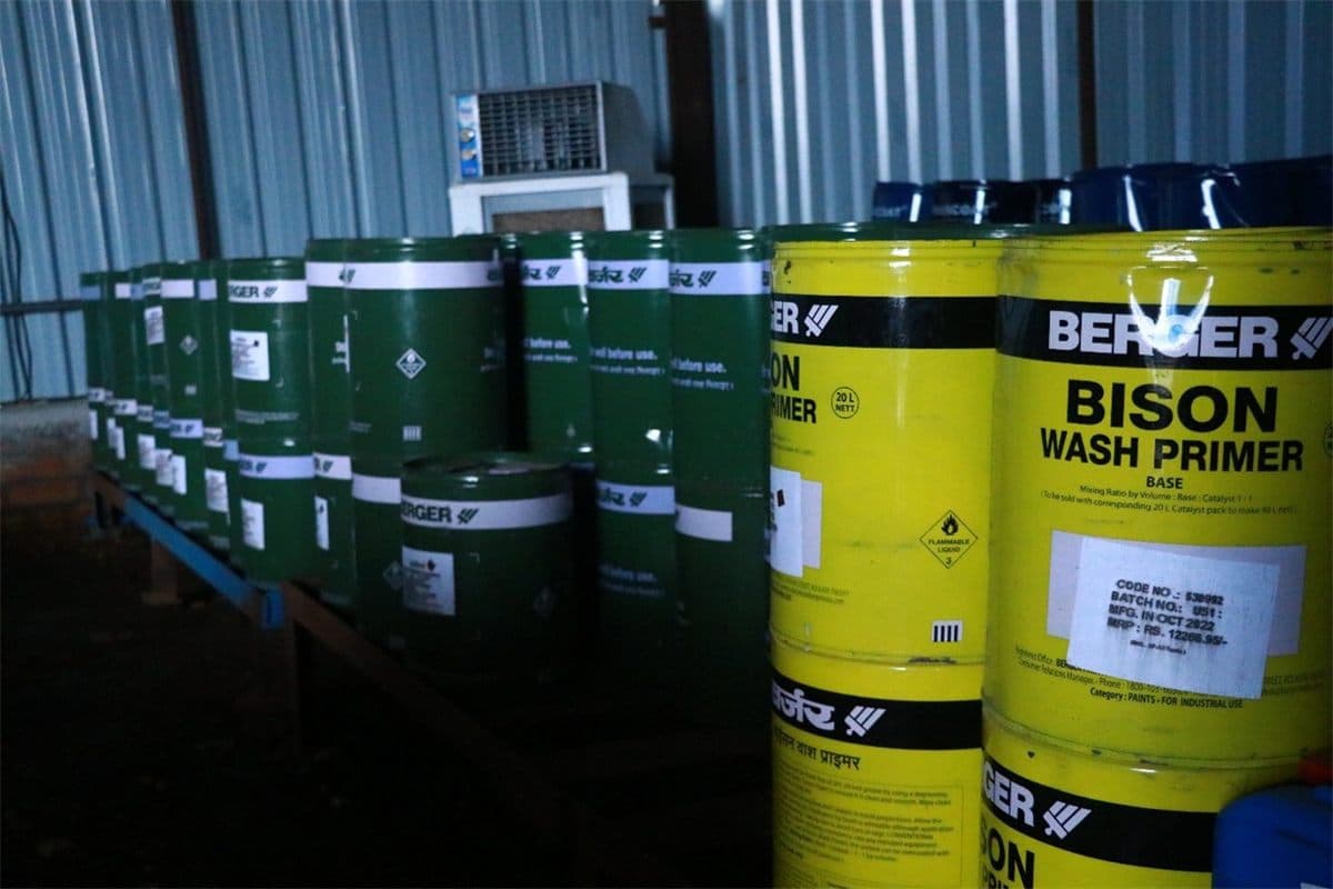 Wash primer drums in the paint store